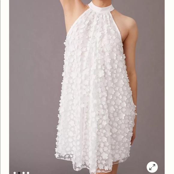 Flower embossed halter dress - Picture 2 of 3